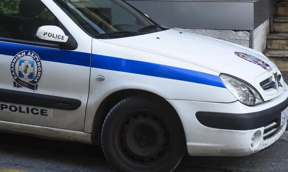 Πάτρα: Σε κατάσταση αμόκ 24χρονος απειλούσε με μαχαίρια περαστικούς